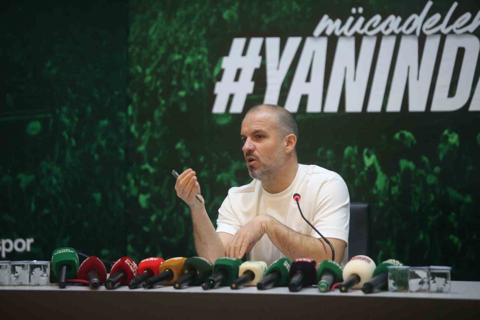 Bursaspor Teknik Direktörü Mustafa Er, transfer takvimini açıkladı
?v=1