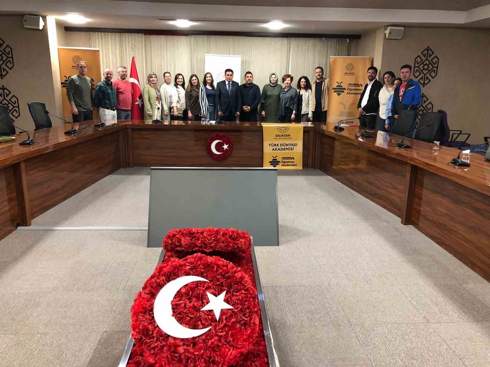 Gelenekler, Bayramlar ve Törenler Öğretmen Akademilerinde ele alındı
?v=1