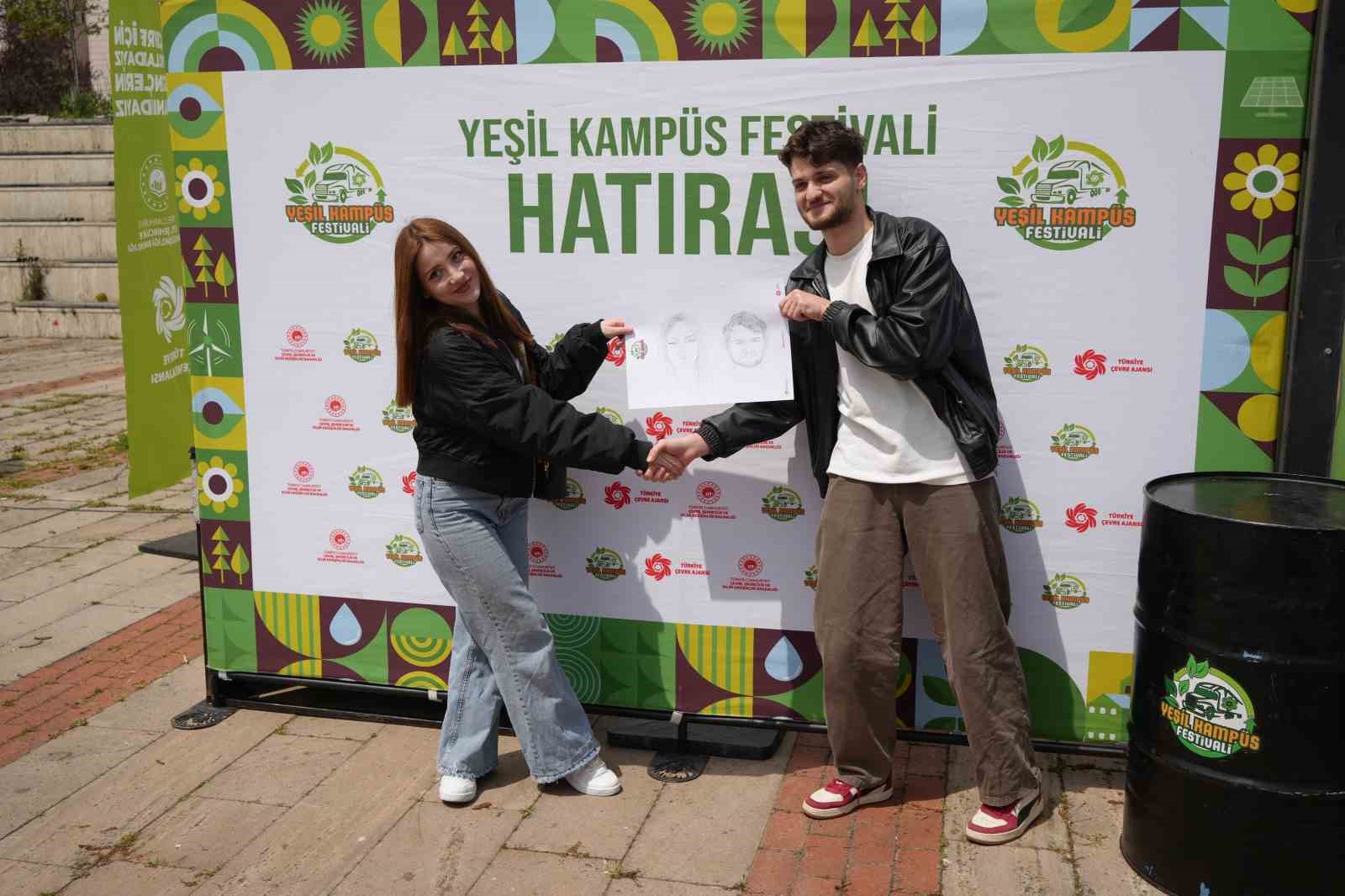 Yeşil Kampüs Festivali: Öğrenciler hem eğlendi hem bilinçlendi
?v=1