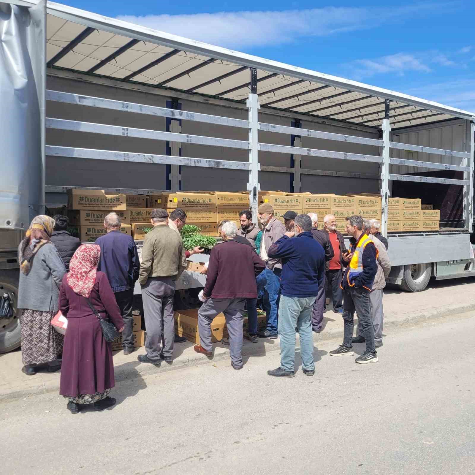 Kastamonu’da çiftçilere 147 bin adet sebze fidesi dağıtıldı
?v=1