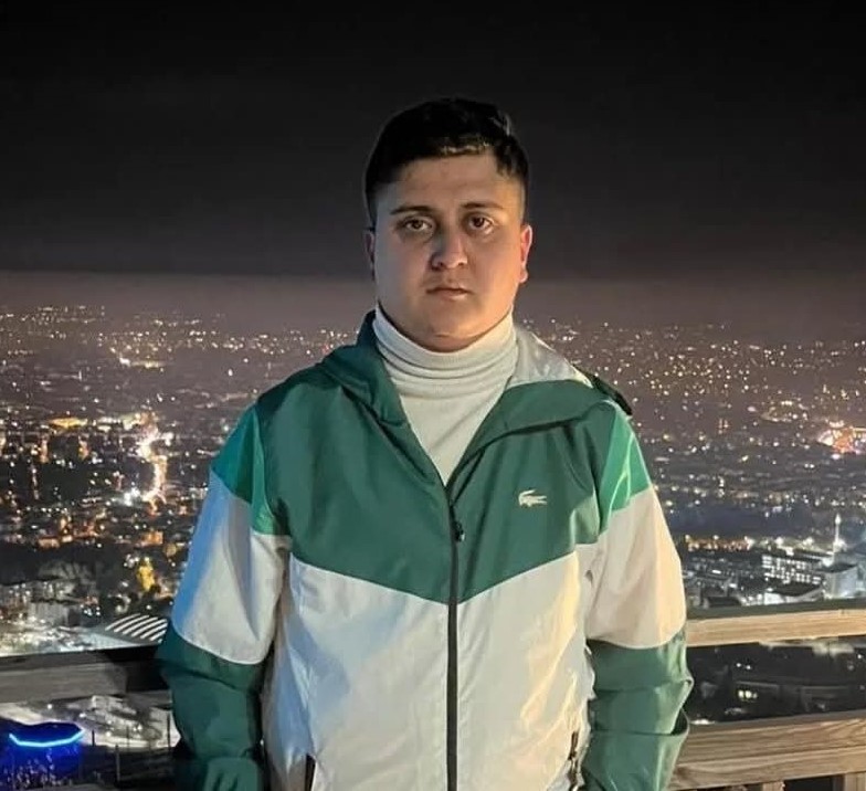 Kazada hayatını kaybeden genç son yolculuğuna uğurlandı
?v=1