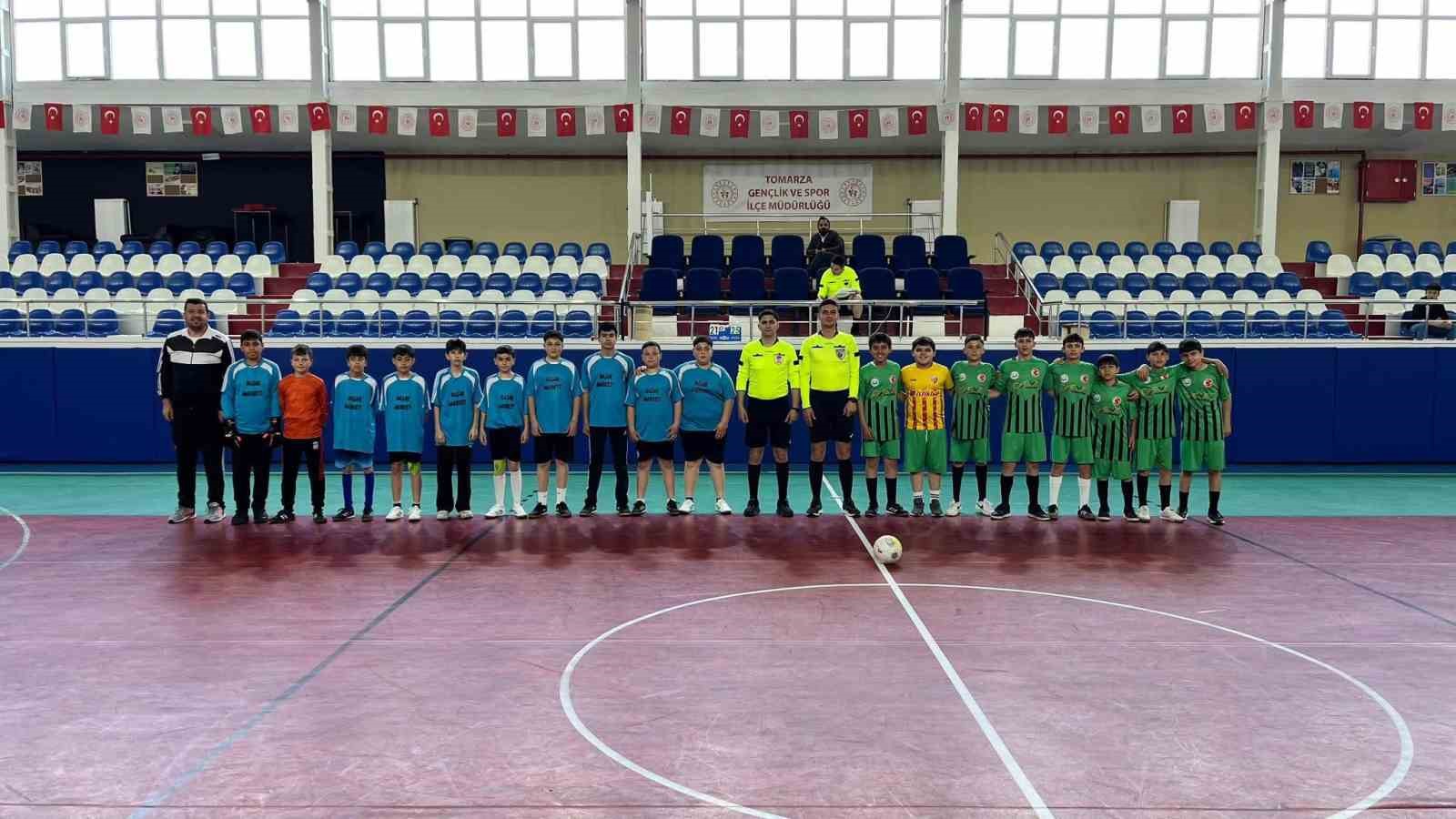 Tomarza’da 19 Mayıs coşkusu Futsal turnuvası finaliyle taçlandı
?v=1