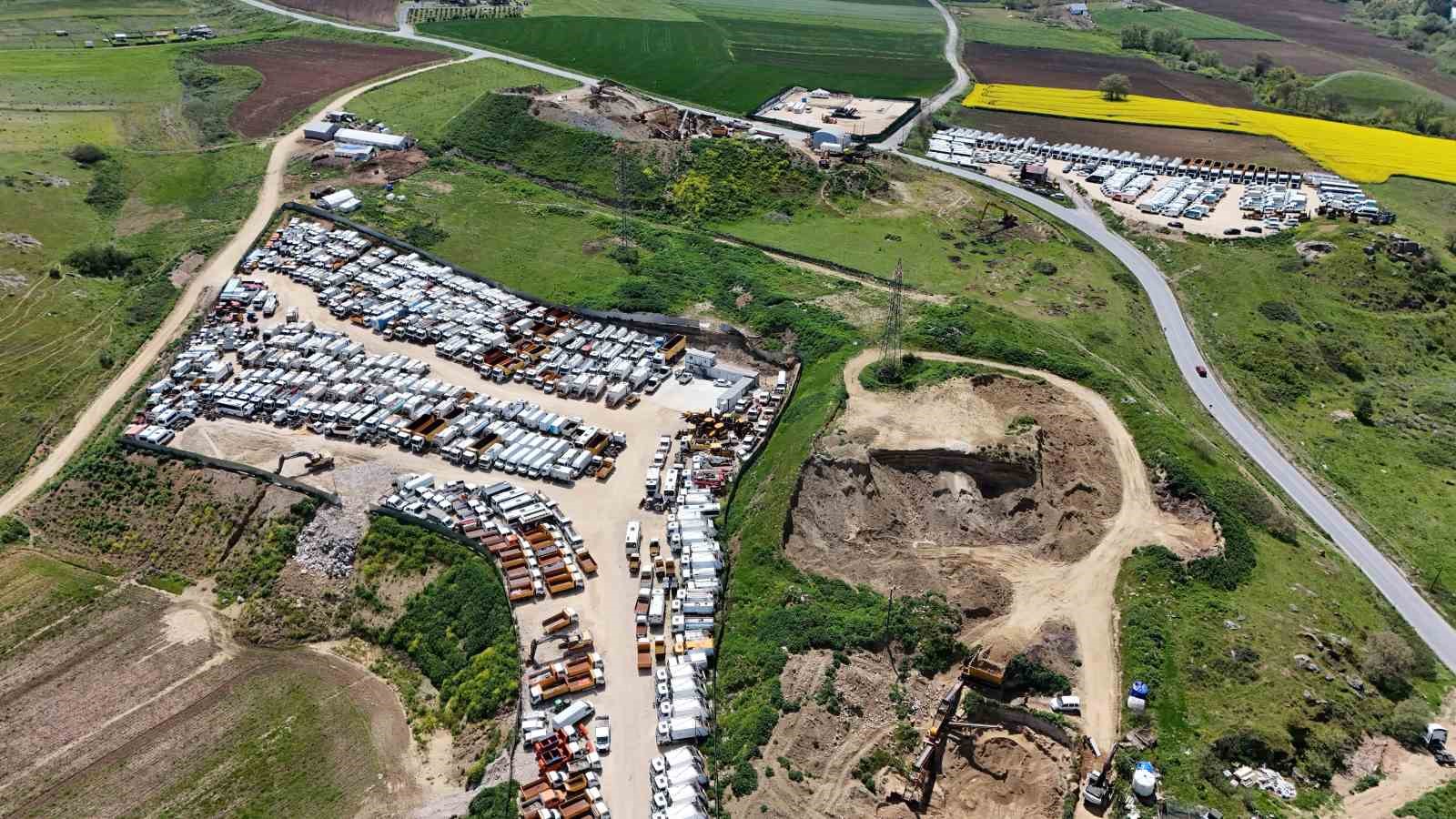 TMSF’nin el koyduğu yüzlerce araç  böyle görüntülendi
?v=1