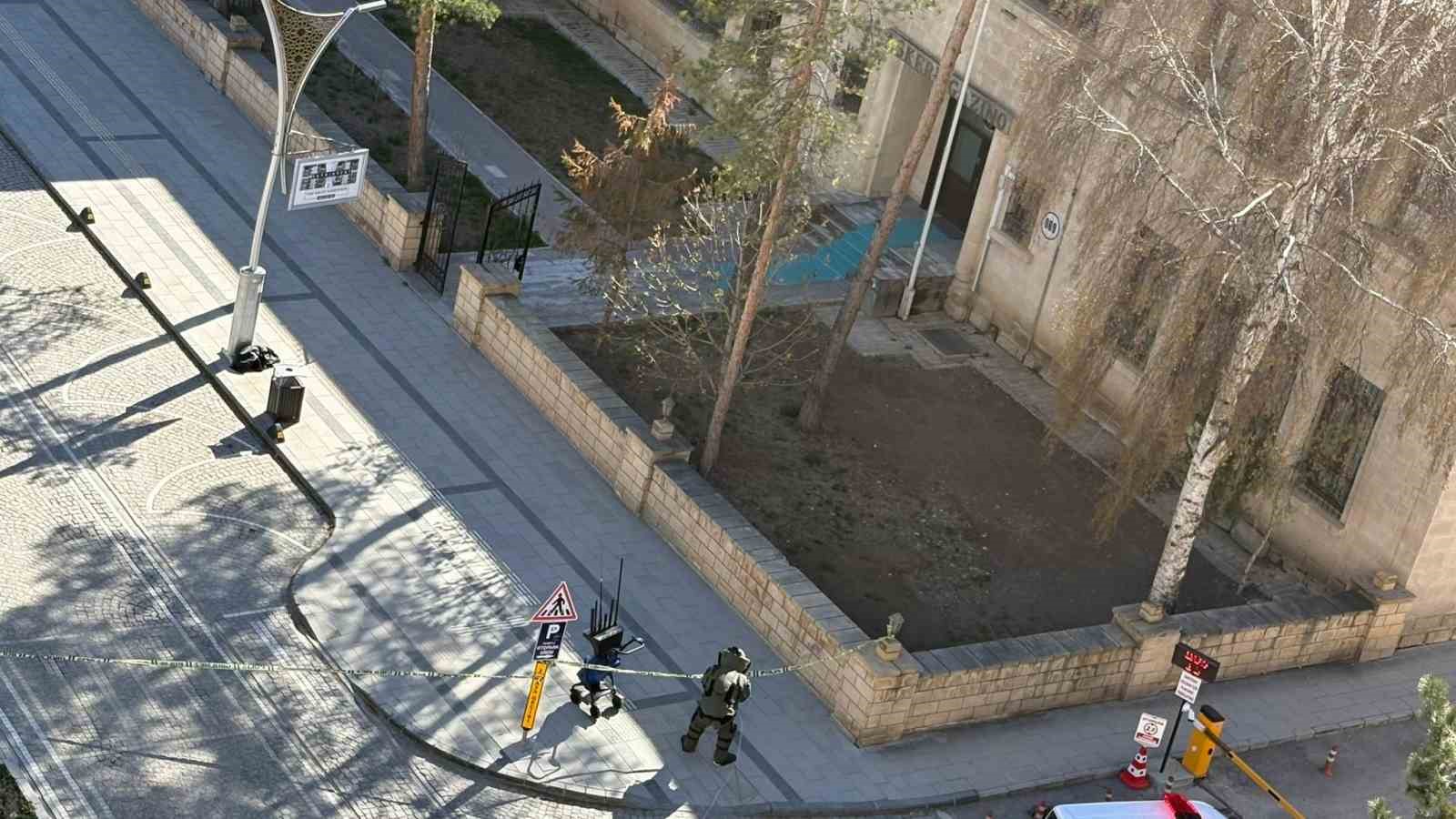 Bayburt’ta bomba ihbarı asılsız çıktı
?v=1