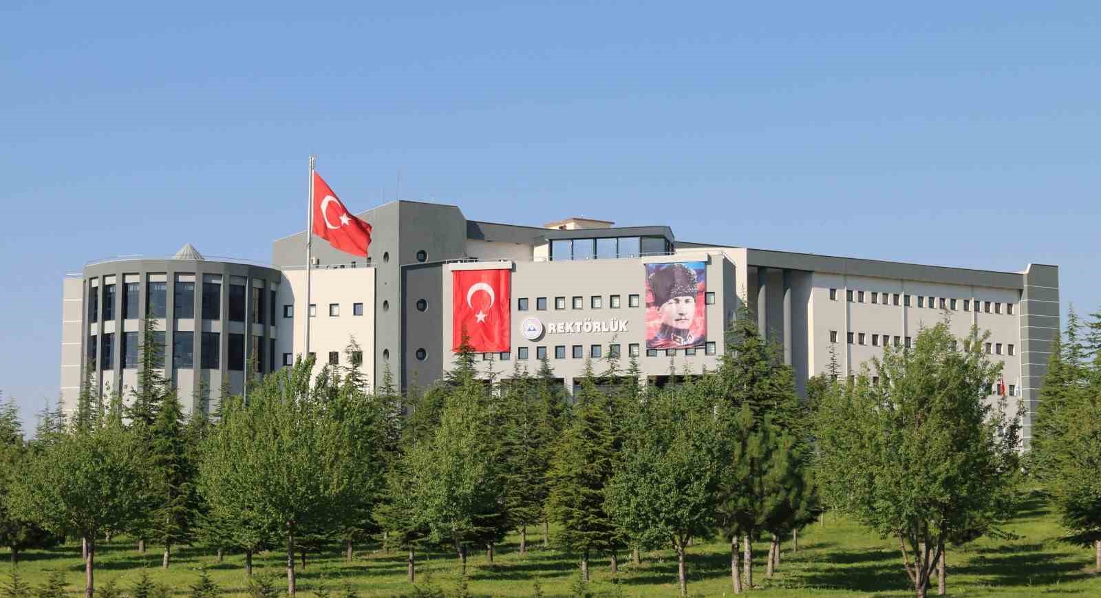 Erciyes Üniversitesi, patent ve ticarileştirme performansında zirvede
?v=1