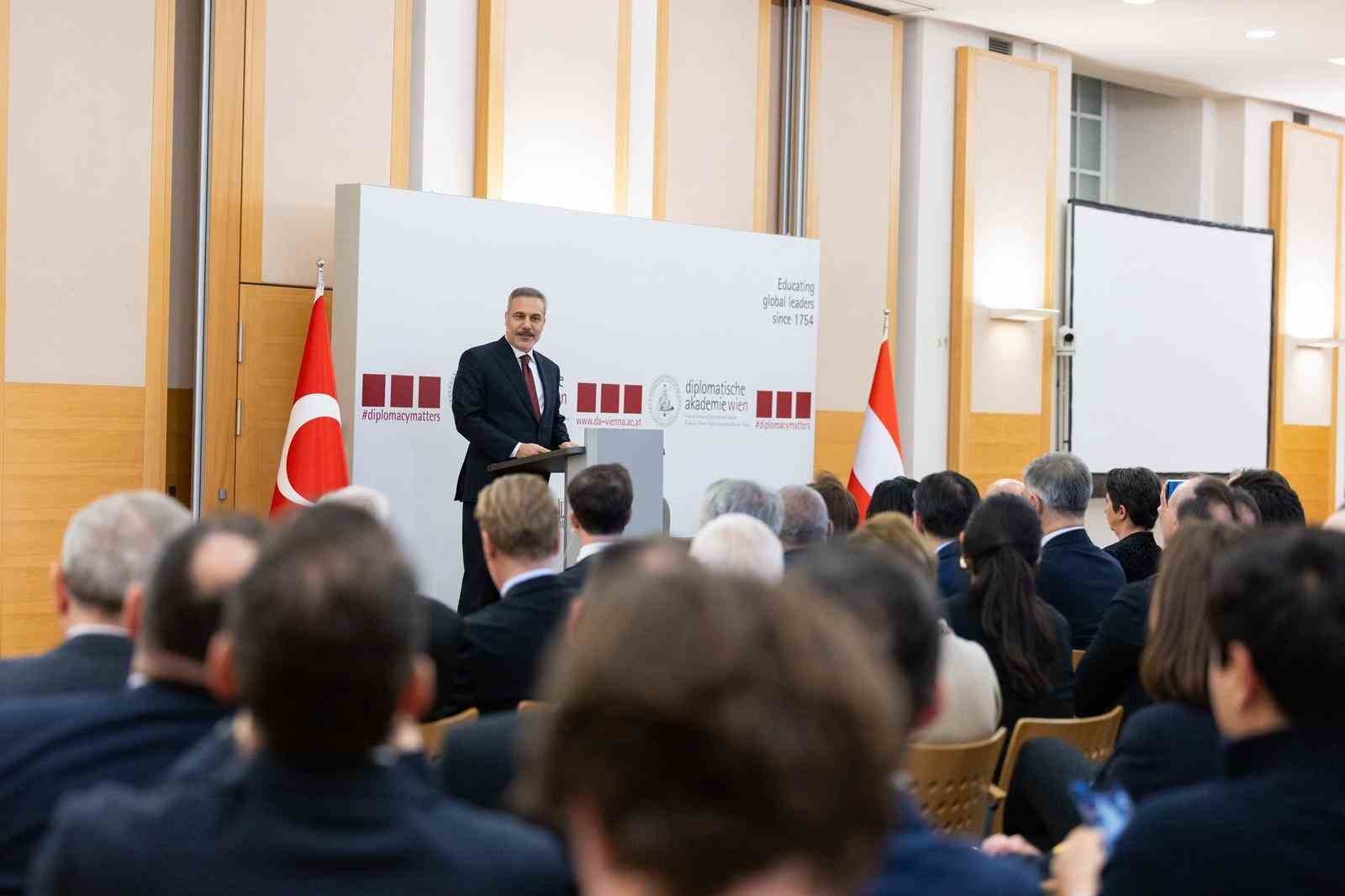 Bakan Fidan, Viyana Diplomasi Akademisi’nde düzenlenen konferansa katıldı
?v=1