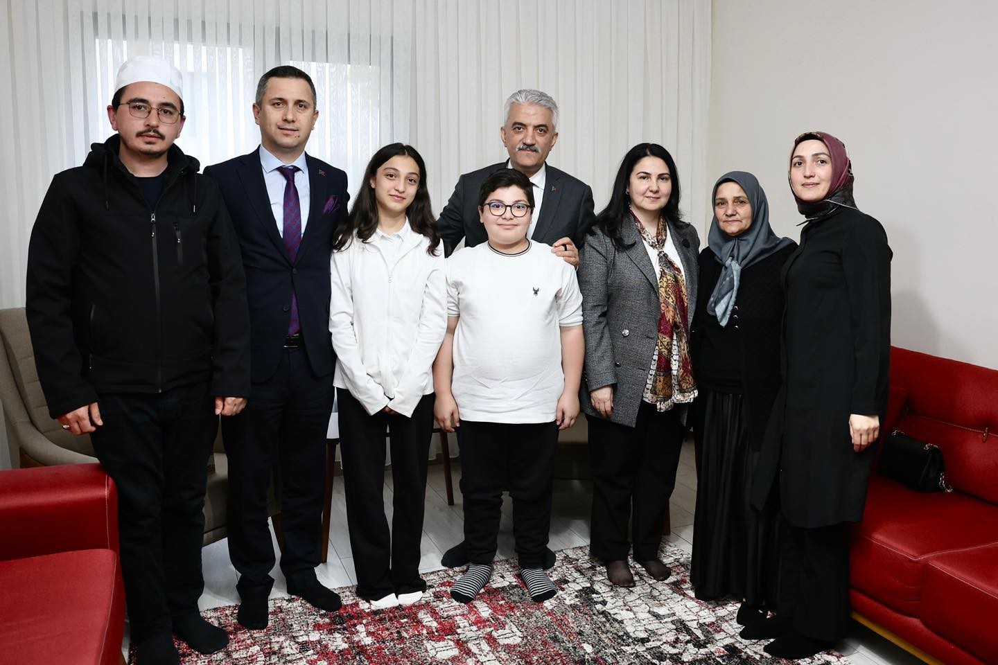 Düzce’de şehit ailesine anlamlı ziyaret
?v=1