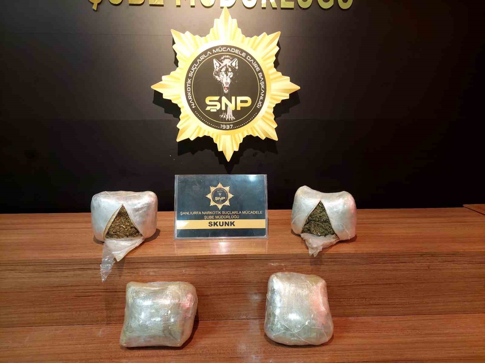 Şanlıurfa’da uyuşturucu operasyonu: 2 gözaltı
?v=1