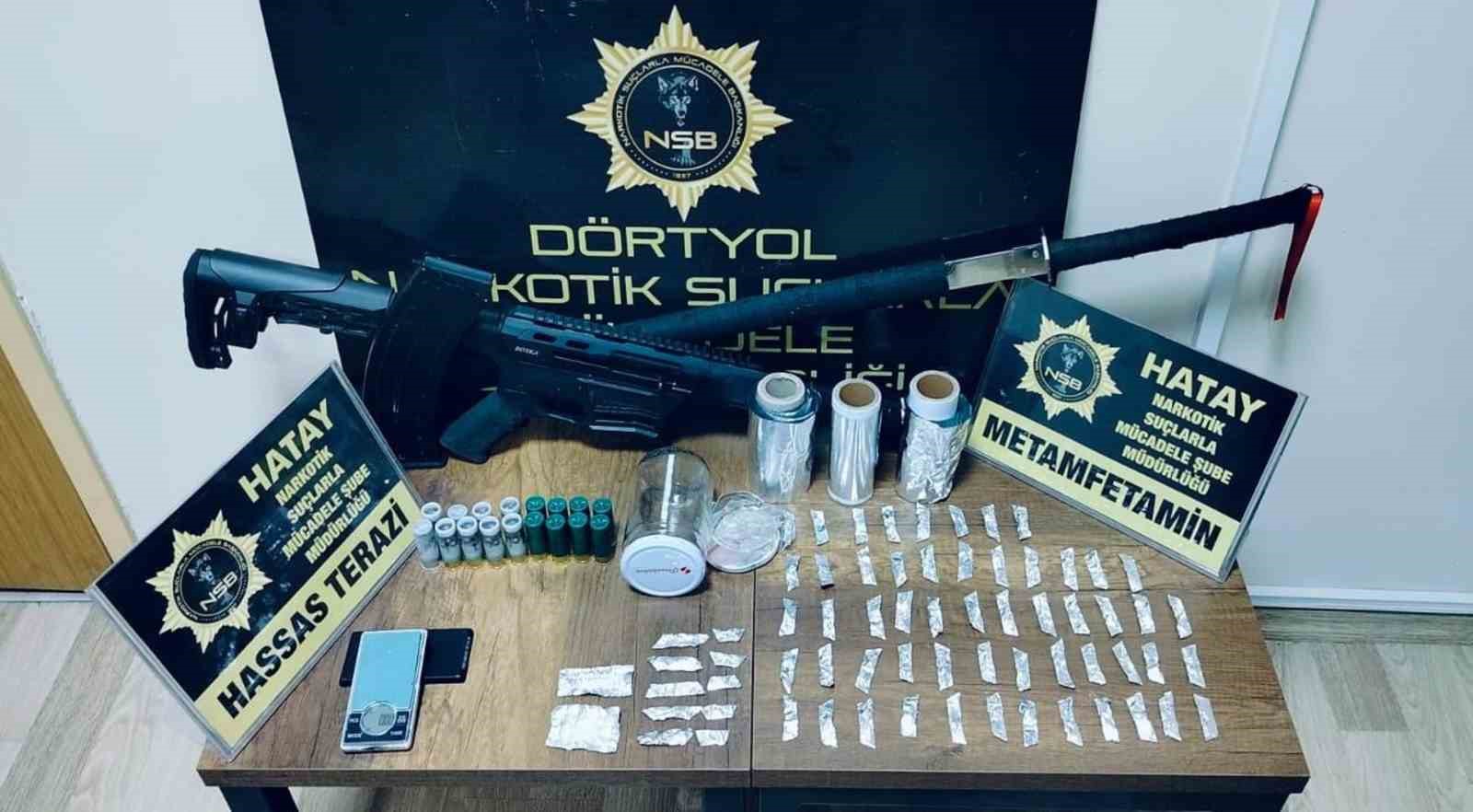 Dörtyol’da Uyuşturucu Operasyonu: 3 şüpheli tutuklandı
?v=1