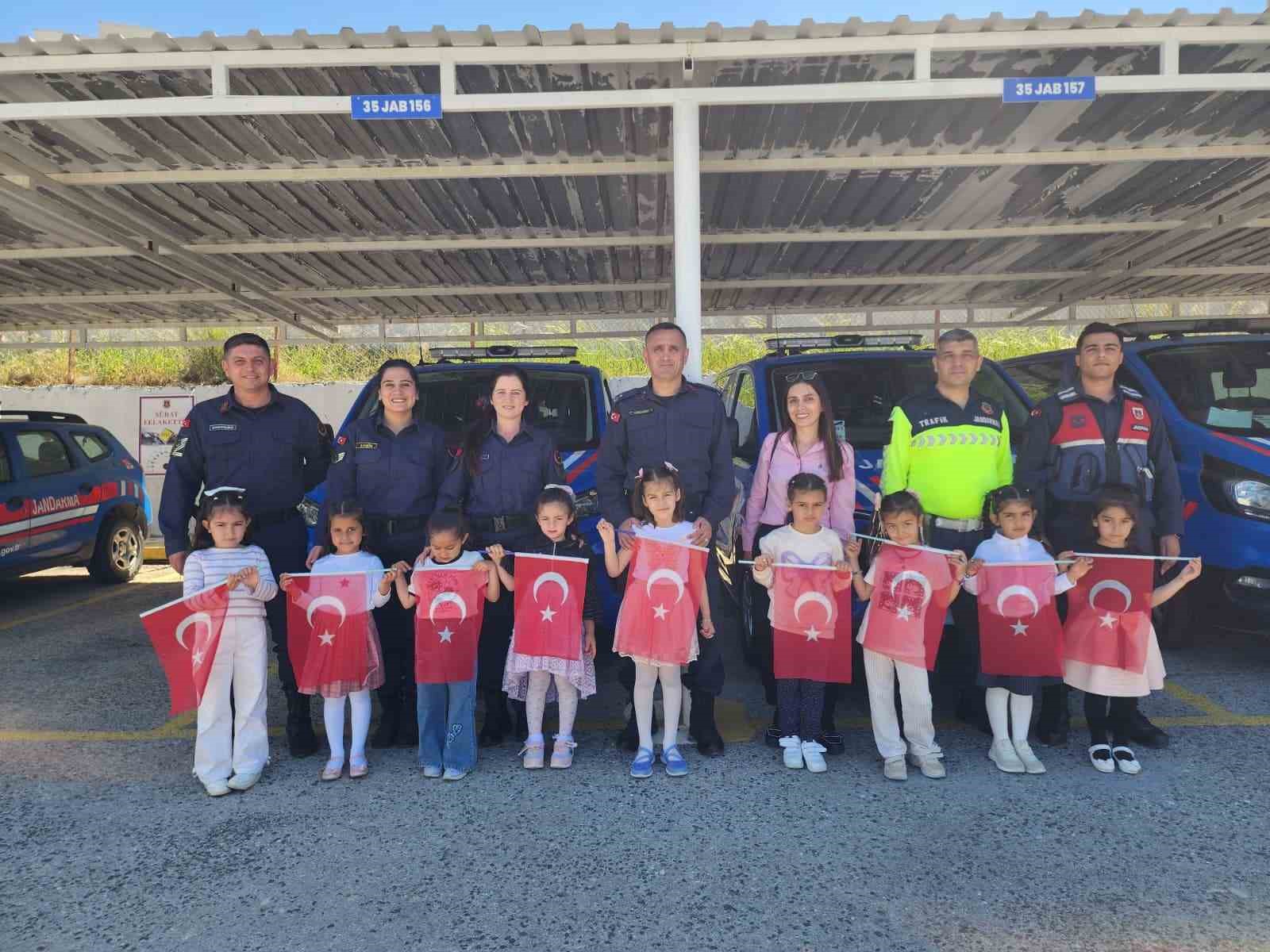 Aliağa’da, minik öğrenciler Jandarmayı yakından tanıdı
?v=1