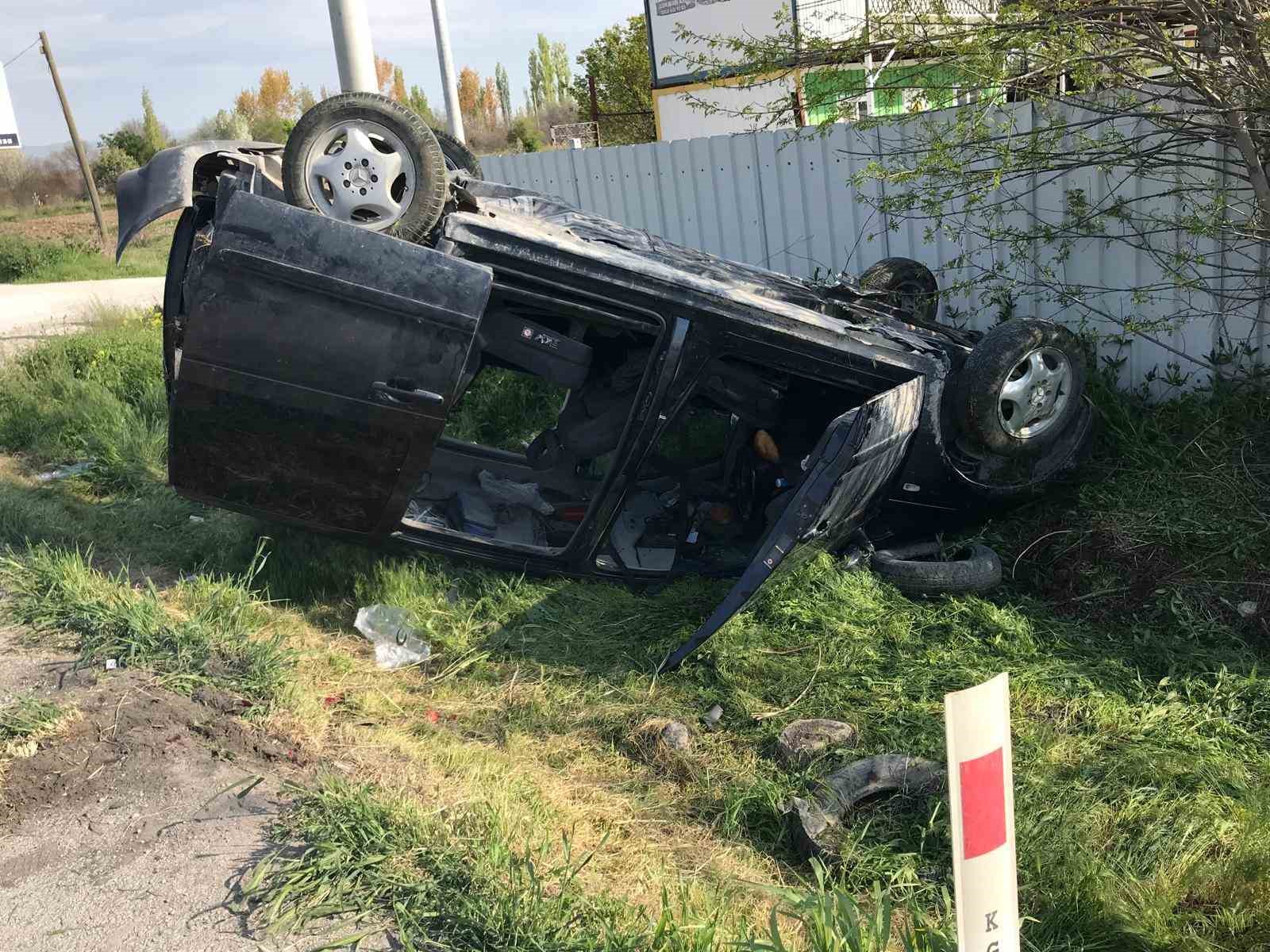 Üç aracın karıştığı kazada 3 yaralı
?v=1