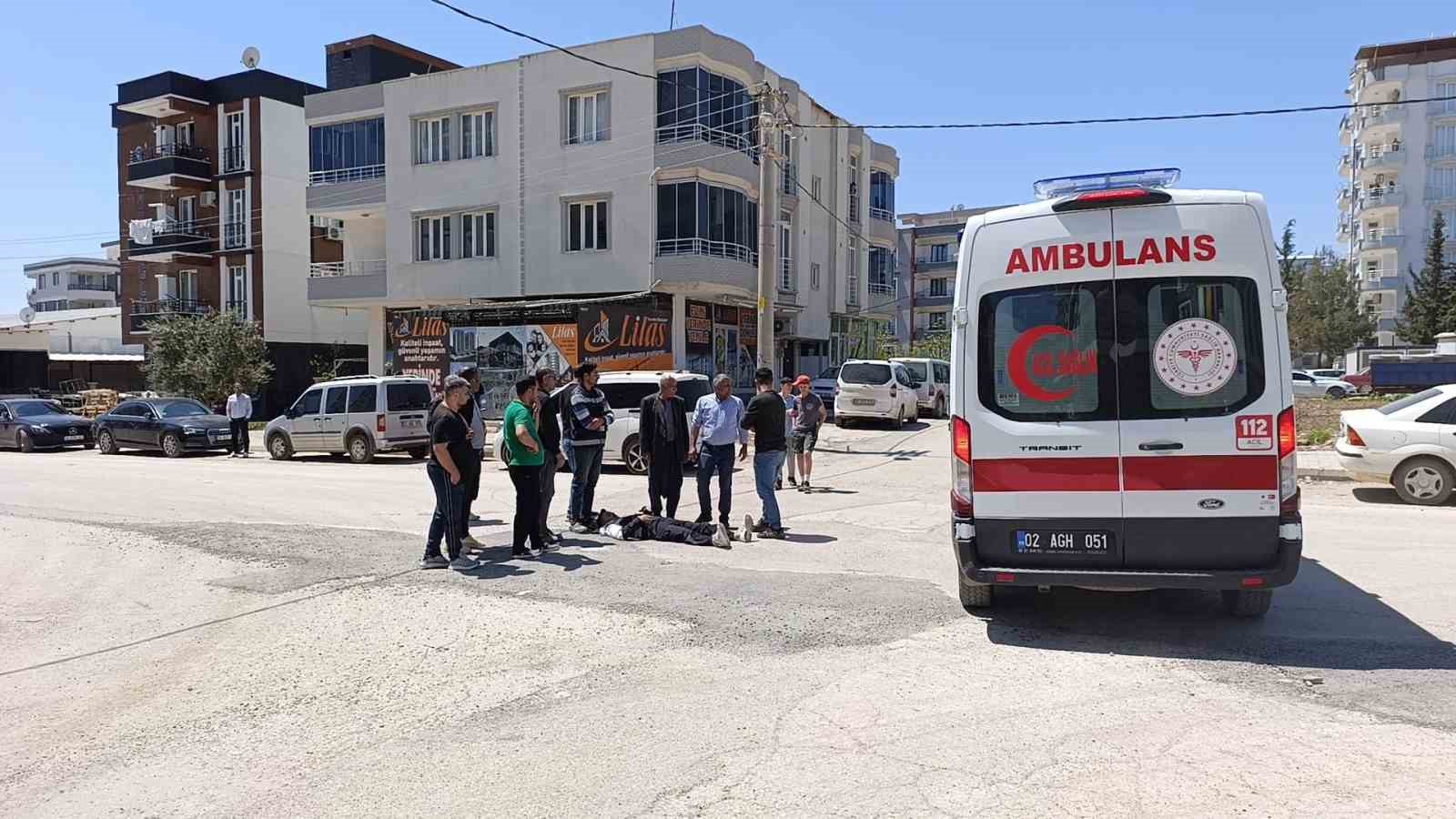 Hafif ticari araçla çarpışan motosiklet sürücüsü yaralandı
?v=1