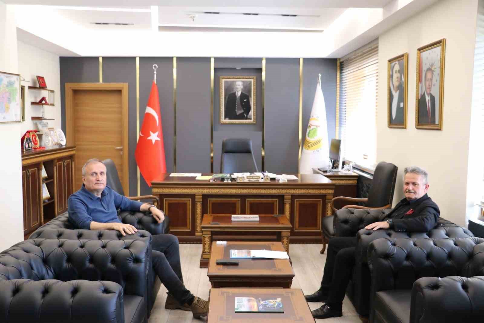 Cumayeri’nde TOKİ projesi için kritik görüşme
?v=1