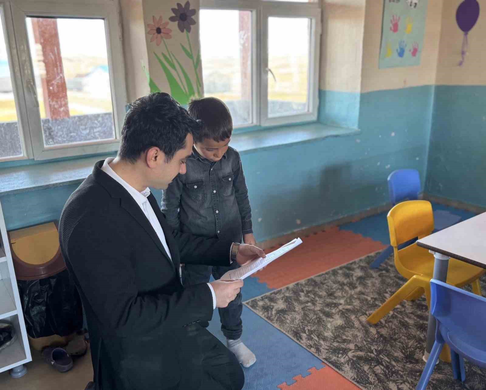 Kaymakam Tutal’dan İncilipınar köyüne ziyaret: Eğitim ve vatandaş talepleri yerinde değerlendirildi
?v=1