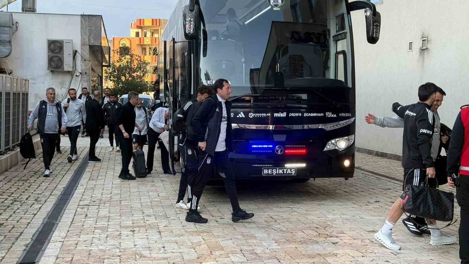 Beşiktaş kafilesi Gaziantep’te
?v=1