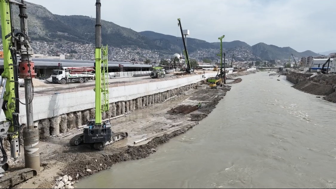 Asi Nehri ıslah ve taşkın önleme projesinde çalışmalar sürüyor
?v=1