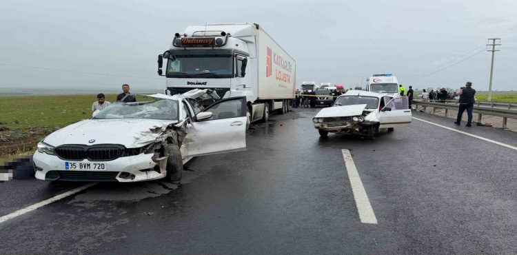 Siverek’te zincirleme trafik kazası: 2 ölü, 2 yaralı?v=1