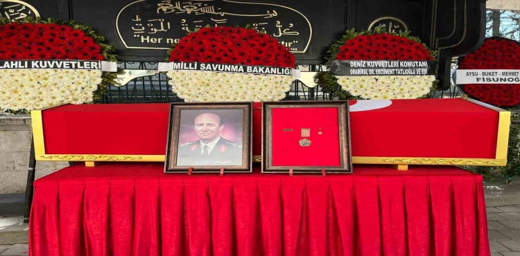 Eski Kara Kuvvetleri Komutanı Mustafa Muhittin Fisunoğlu son yolculuğuna uğurlandı?v=1