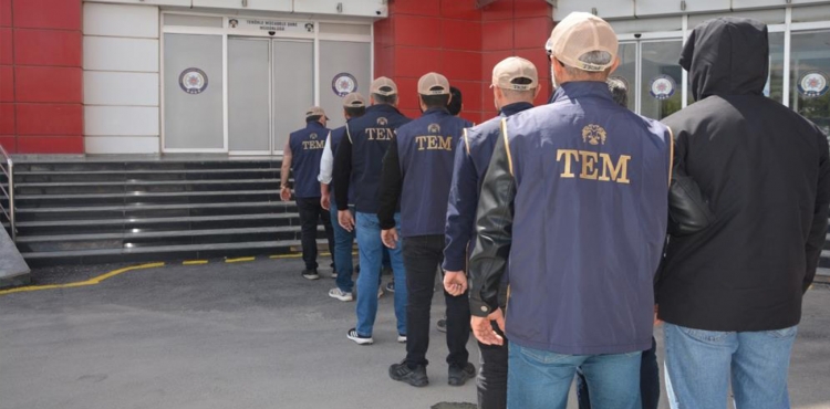 16 ilde FETÖ Operasyonu 23 Gözaltı?v=1