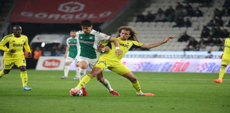 Trendyol Süper Lig: Konyaspor: 0 - Fenerbahçe: 1 (İlk yarı)?v=1
