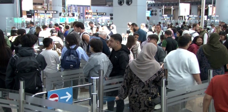 İstanbul Havalimanı’nda dönüş yoğunluğu başladı?v=1