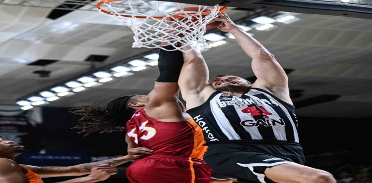 Son Yarı Finalist Beşiktaş?v=1