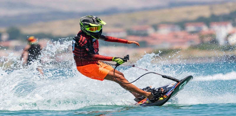 Dünya Motosurf Şampiyonası’nda heyecan başladı?v=1