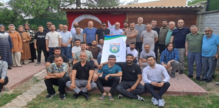 Liman Ayık Yaşam Derneği'nin Aşure Programında Bağımlılıkla Mücadele Mesajı?v=1