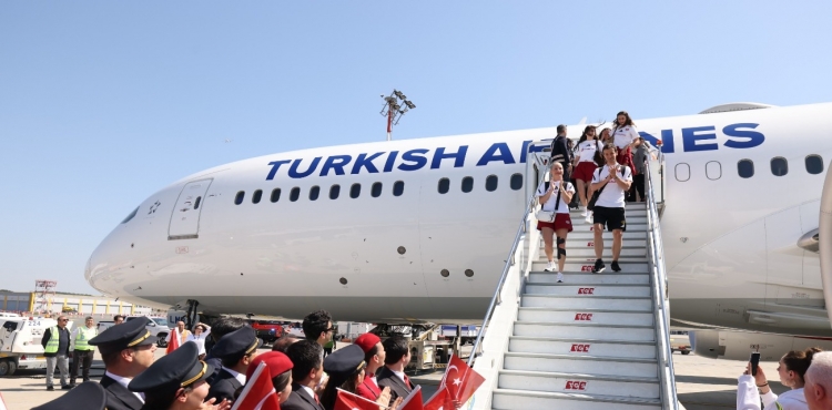 Filenin Sultanları’na THY’den Coşkulu Karşılama