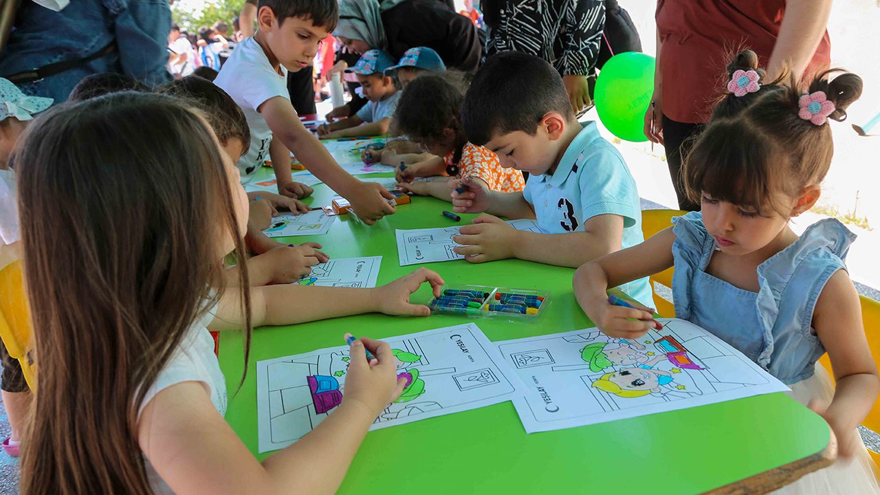 Konya'da Çocuklar Hem Yarıştı Hem Bilinçlendi