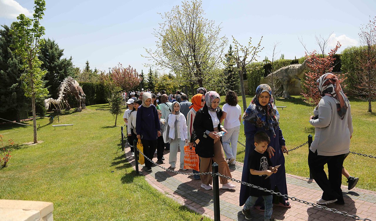 Konya'nın Gözde Parkında Yaz Düzenlemesi Yeni Çalışma Saatleri Belli Oldu