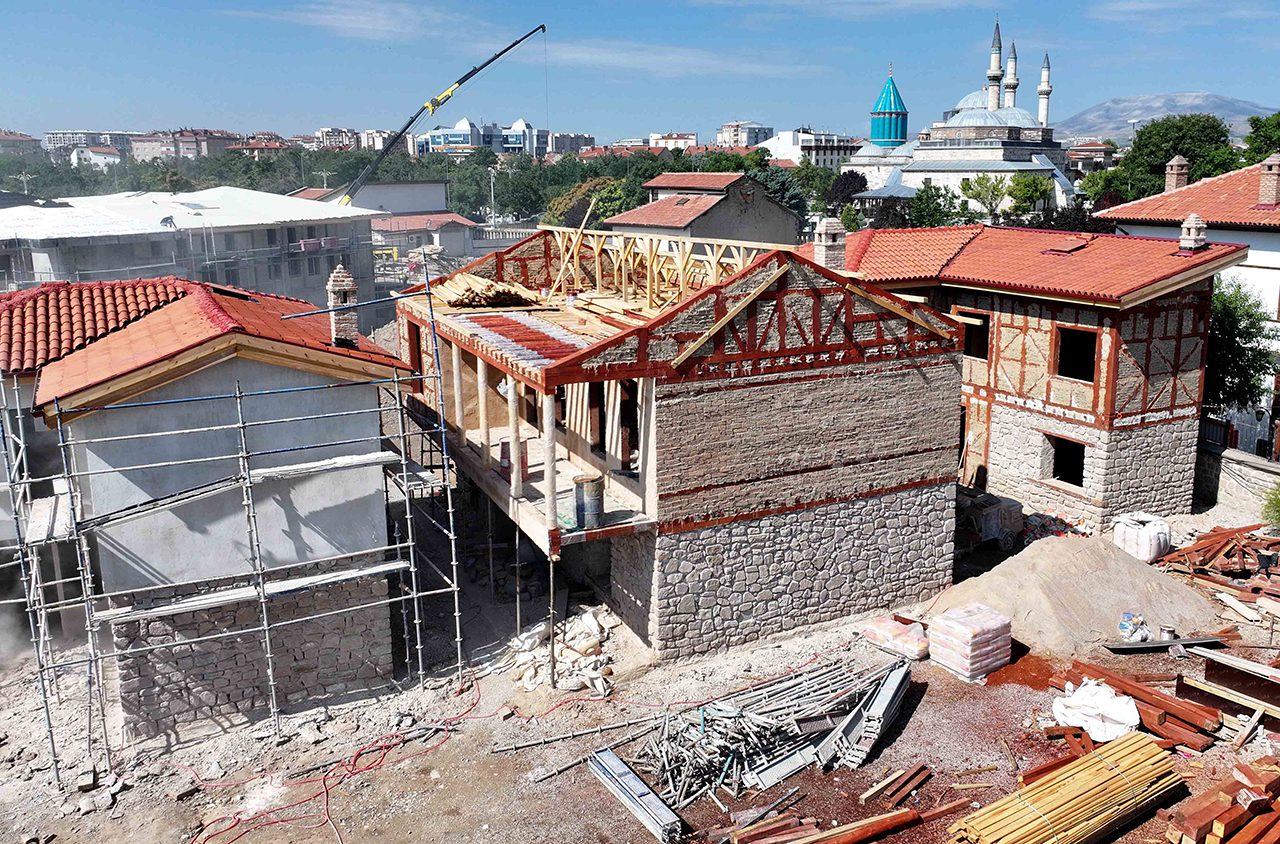 Konya Mevlana Türbesi Çevresinde Tarihi Dönüşüm Devam Ediyor