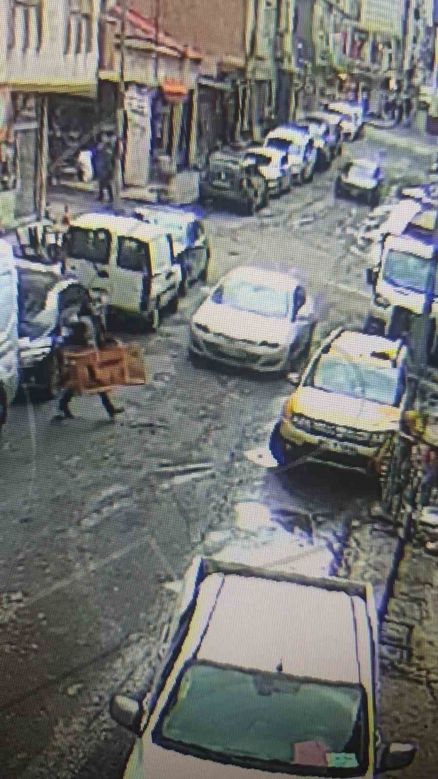 Kars polisi 140 saatlik görüntü izledi, hırsızları yakaladı
