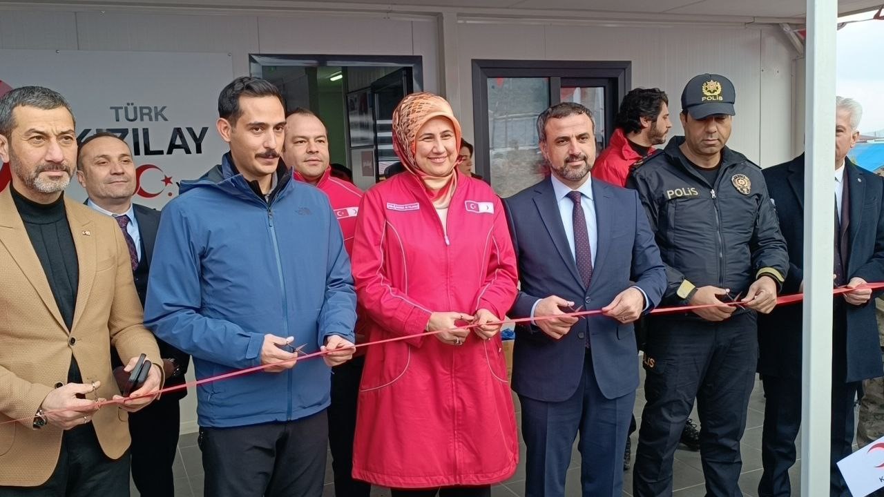 Türk Kızılay Gaziantep’te kütüphane açtı
