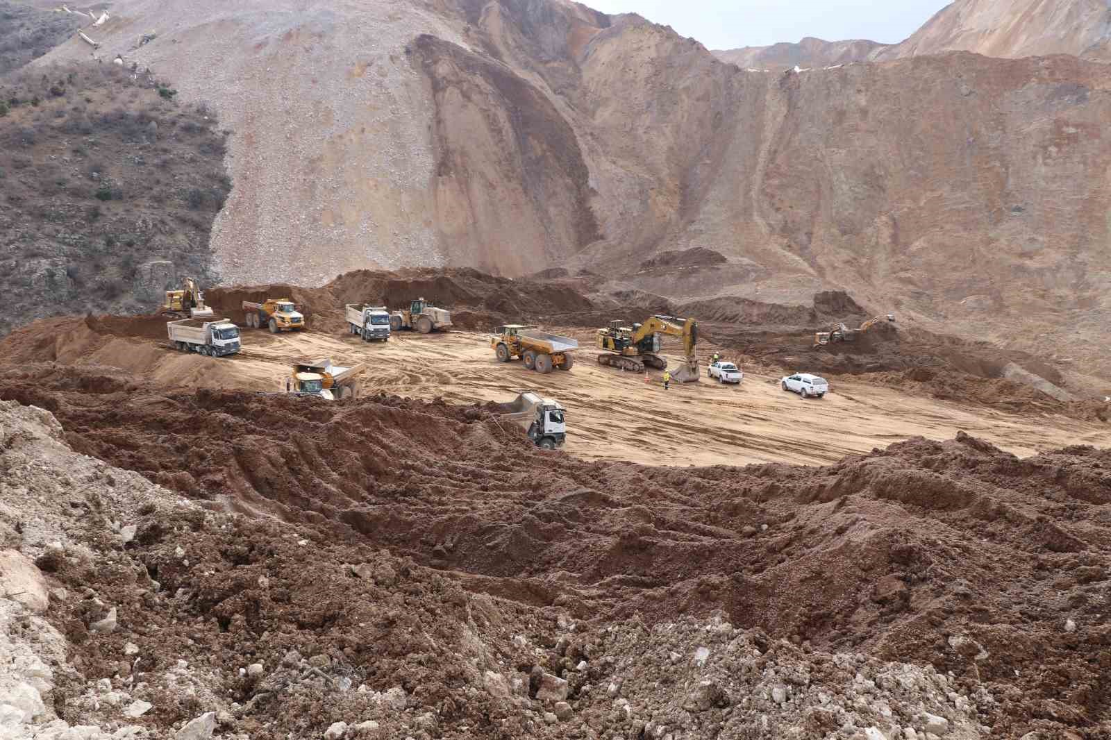 Erzincan İliç’teki maden ocağında toprak kaymasına ait yeni görüntü ortaya çıktı
