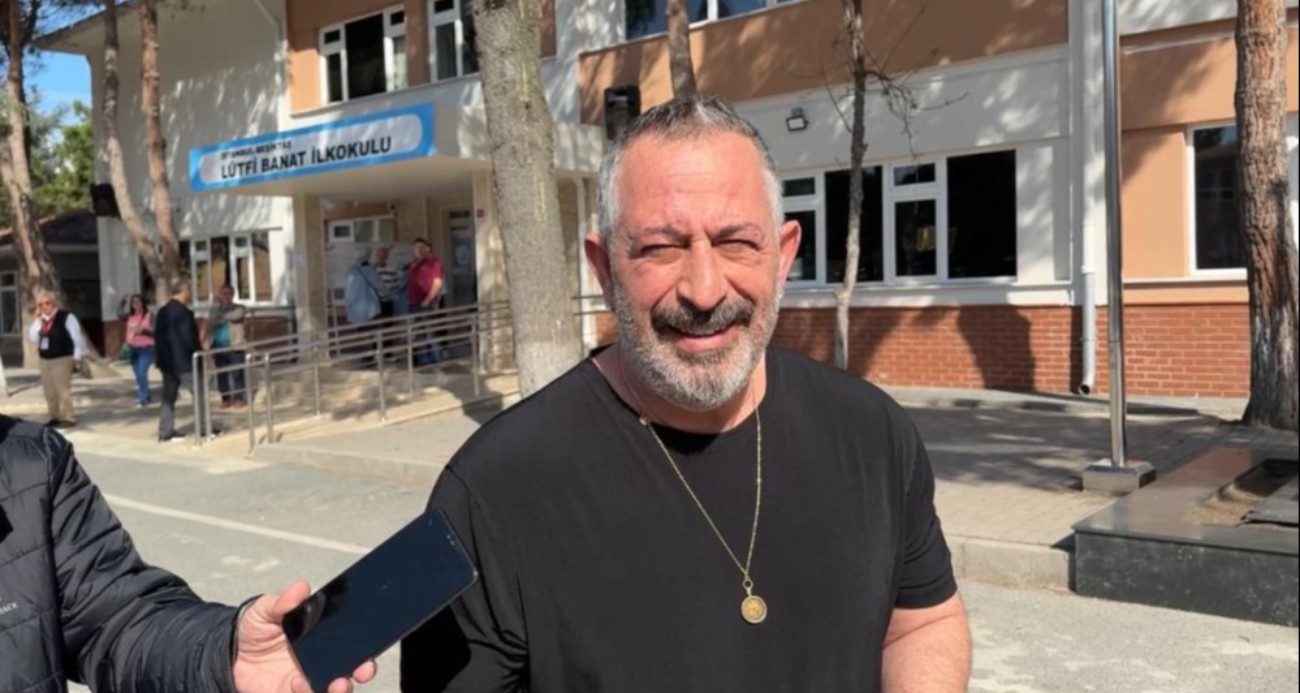 Çanakkale’de Evinde Rahatsızlanan Komedyen Cem Yılmaz Hastaneye Kaldırıldı